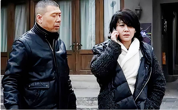 “征服陈凯歌迷倒冯小刚”，身材比戏红，可55岁的她为啥无人敢娶 - 22