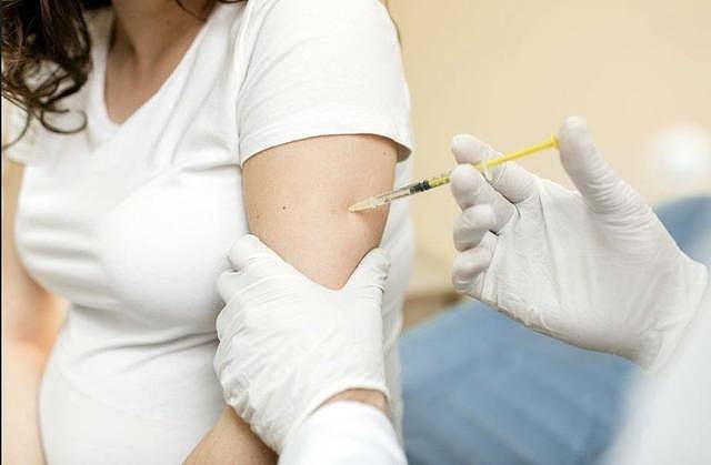 《美国医学会杂志》：辉瑞新冠疫苗预防孕妇感染的有效率为78% - 1