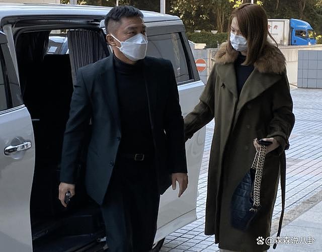 TVB 男星杨明正式出狱，并未嫌弃到场接人 - 12