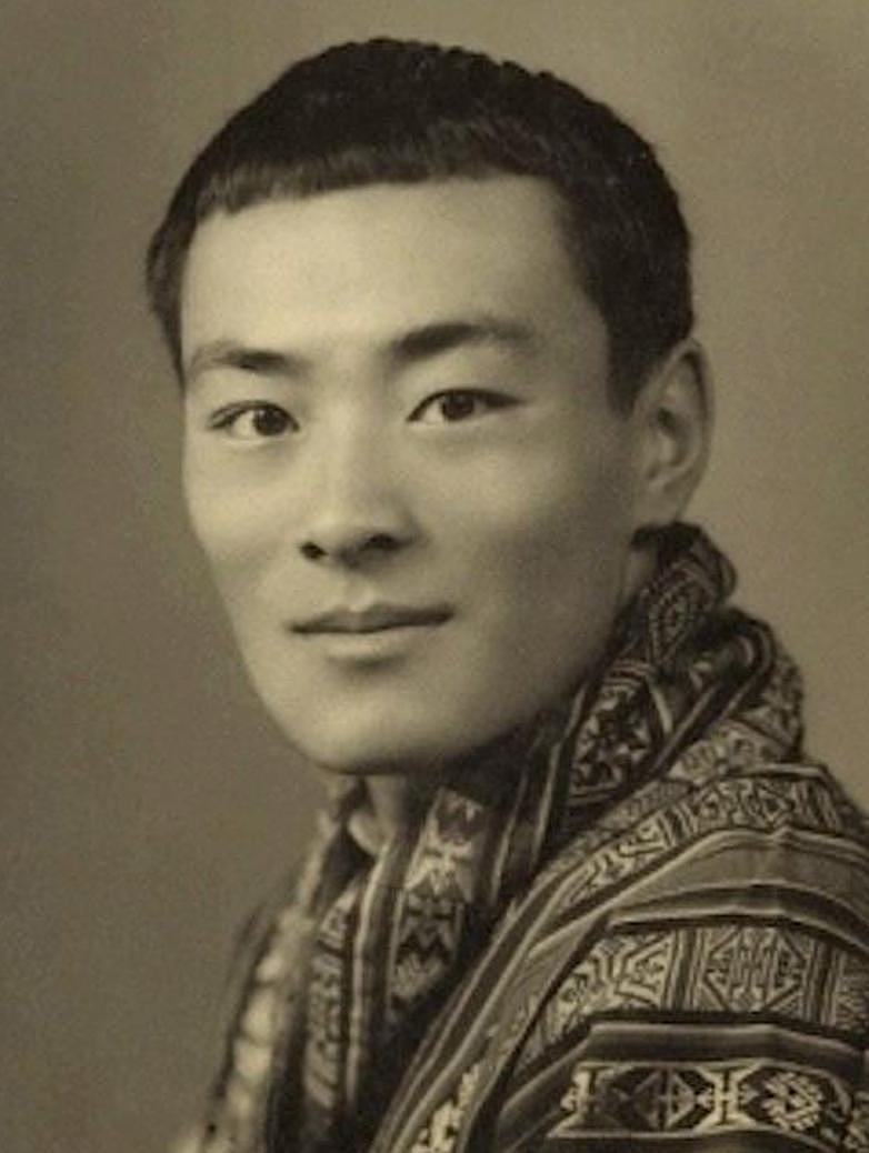 亚洲颜值天花板的不丹王室，一生爱一人的故事是真的吗 - 23