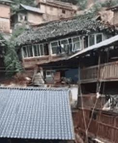 房屋坍塌！人员被困！贵州多地继续遭遇特大暴雨，救援紧急展开中… - 2