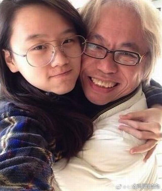 “爷孙恋”李坤城去世，与小 40 岁女友已结婚领证 - 9