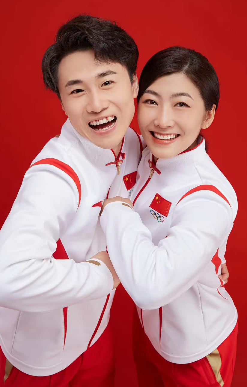 奥运冠军徐梦桃 520 官宣结婚，刚在浪姐上说漏嘴有男友，如今领证秀超大钻戒 - 5