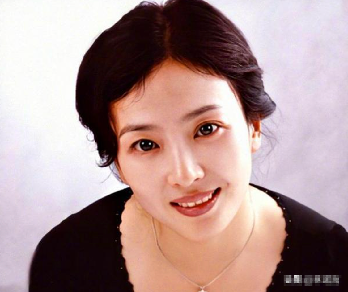 刘亦菲母亲刘晓莉：我这辈子最正确的决定，就是“护”了女儿30年 - 6
