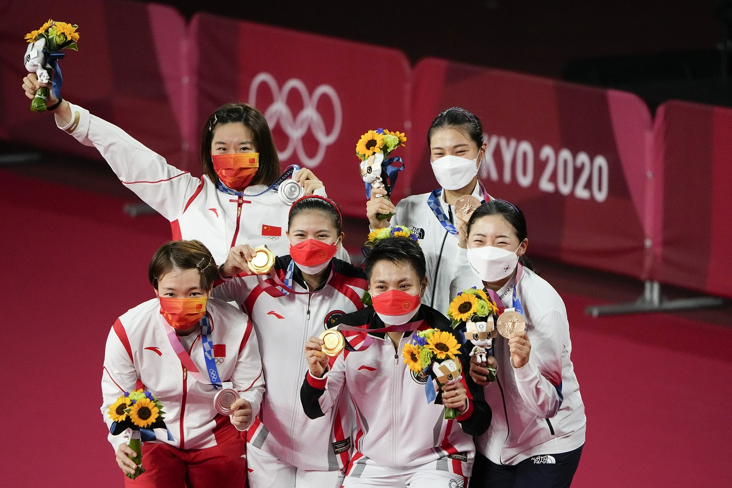 大国大团！东京奥运展现中国选手自信率真亲和 - 1
