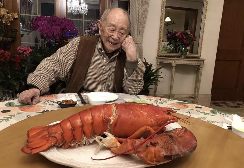 享年 99 岁，黄永玉开了最后一个玩笑 - 14