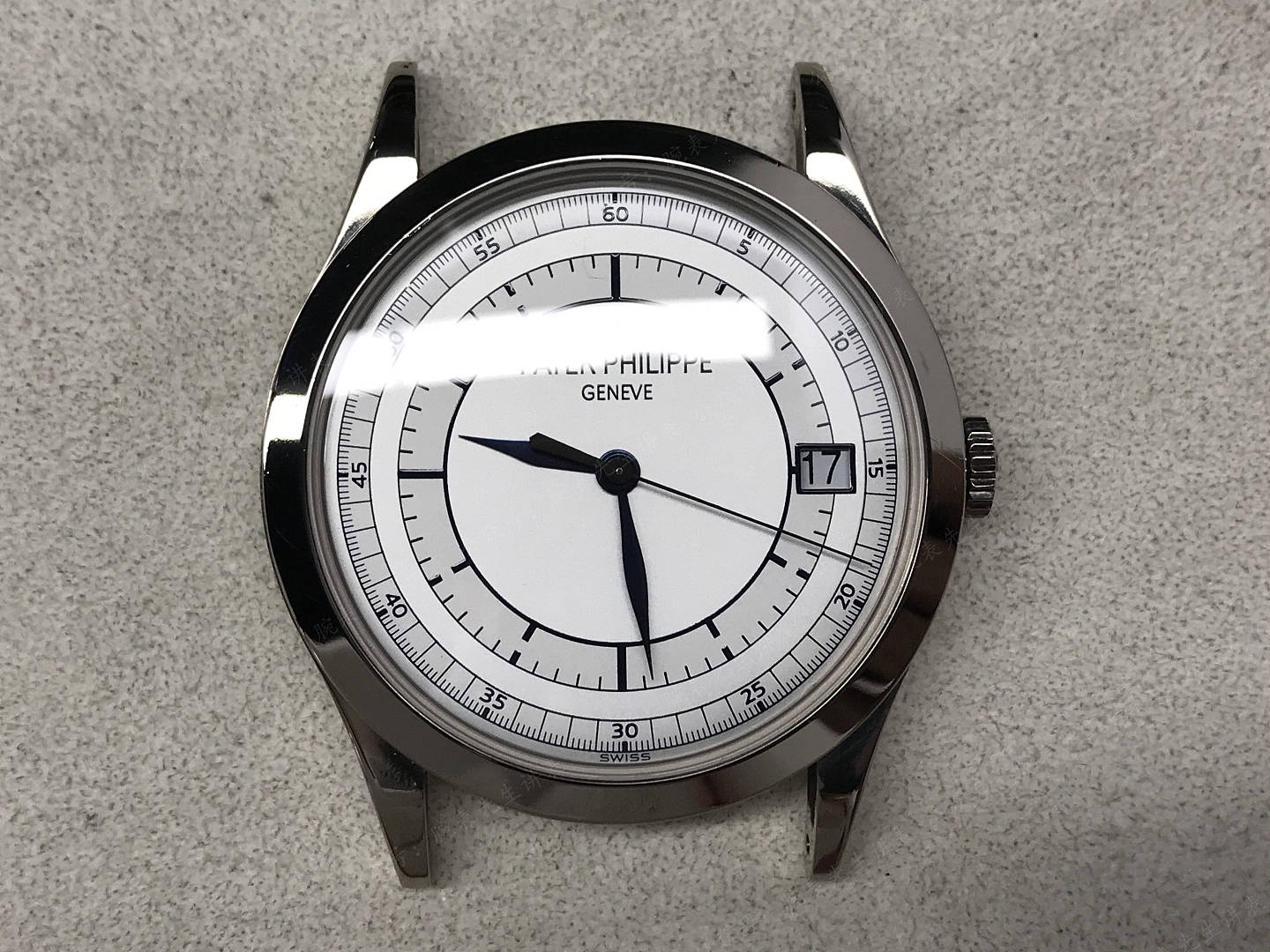 如何用正品配件组装一款古典正装表？百达翡丽5296G白金腕表 - 5
