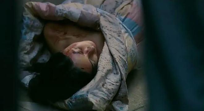 韩国首部被禁止上映的限制级电影，镜头看着头皮发麻 - 12