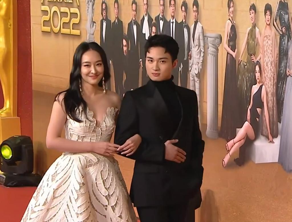 TVB 颁奖礼红毯：尽管气温下降，女演员却一个比一个敢穿 - 16