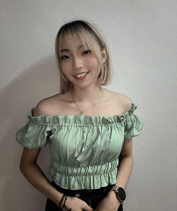26 岁华裔歌手许佳玲惨遭杀害，男粉丝求爱失败连捅 8 刀 - 1