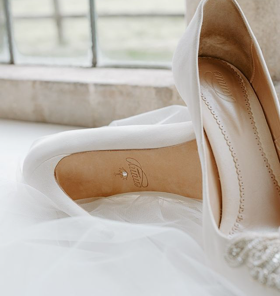 准新娘必知5个婚鞋小众品牌推荐！高质感手工订制、客制化婚礼鞋款指南 - 8