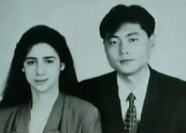 1995年北京的哥迎娶德国女星引发轰动，如今他们有了两个混血宝宝 - 2