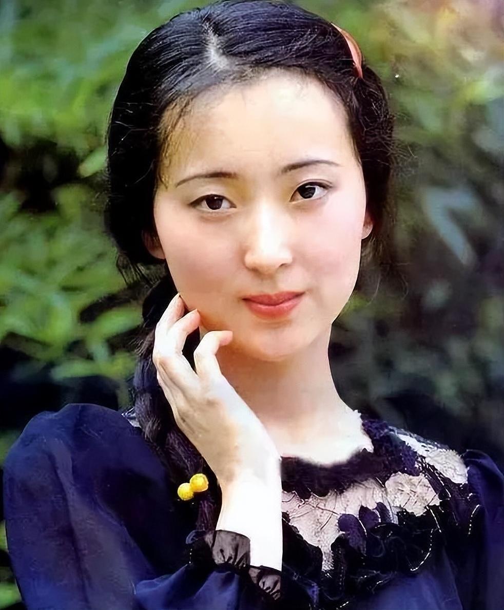 “林黛玉”陈晓旭病逝17年，她曾经牵手10年的前夫，如今过的怎样 - 14
