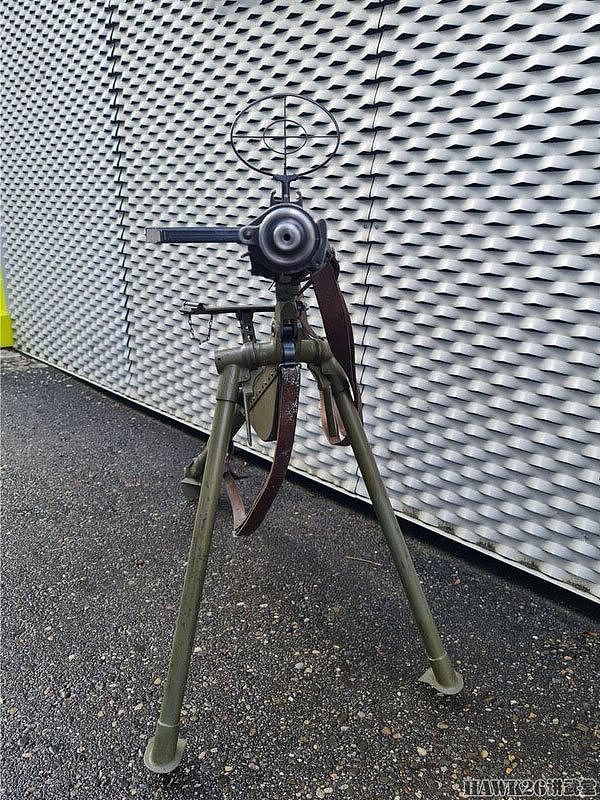 瑞士LMG25轻机枪现身古董枪械网站 做工精致 结构特殊 价格喜人 - 6