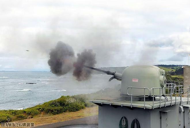 澳大利亚海军基地76mm舰炮退役仪式“轰轰烈烈”打出80发炮弹 - 1