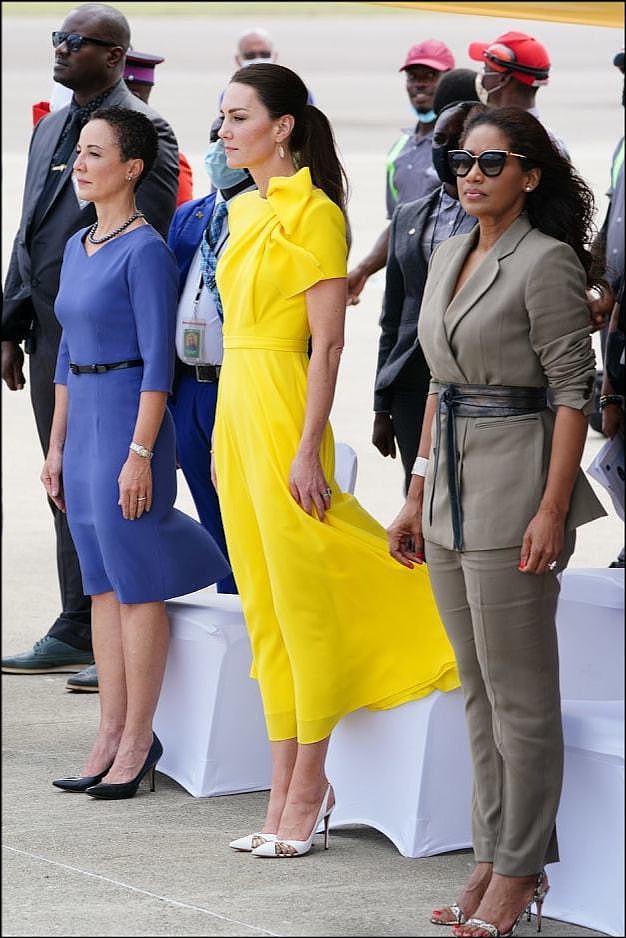 凯特给造型师加鸡腿？访问牙买加美出新高度，一天换三套黄裙最美 - 1
