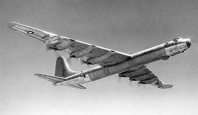 美国波音飞机公司研发B-52同温层堡垒轰炸机的辛酸历史 - 6