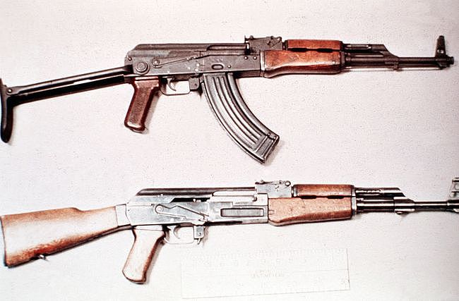 它叫AKM 于57年研发 生产1200万枝 产量比AK-47还高 - 2