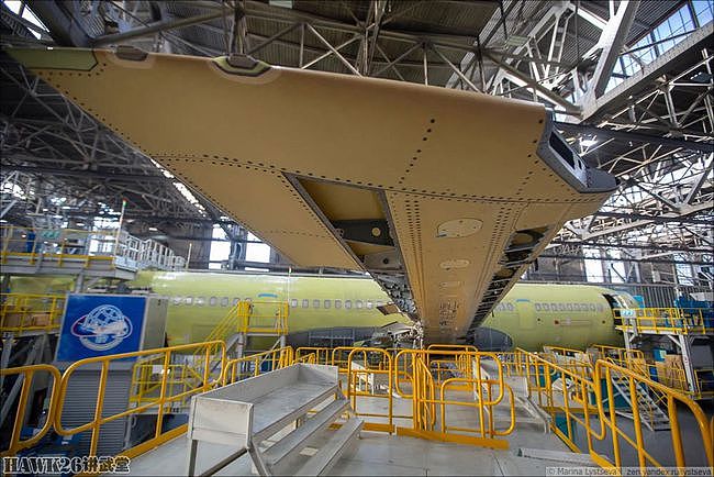 俄罗斯MS-21-300中程客机试飞成功 因为制裁改用国产复合材料机翼 - 16