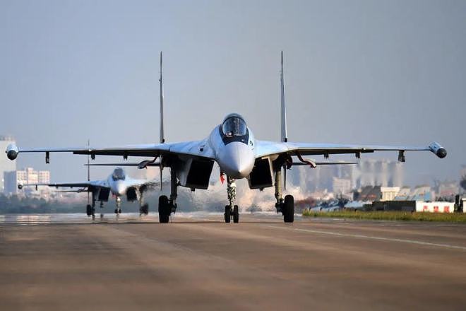 翻身仗！俄乌空战苏-35击落数架苏-27表现亮眼，中国要引进吗 - 1