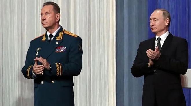 佐洛托夫：保护普京20年，手下20万将士，普京的活动他都敢叫停 - 12