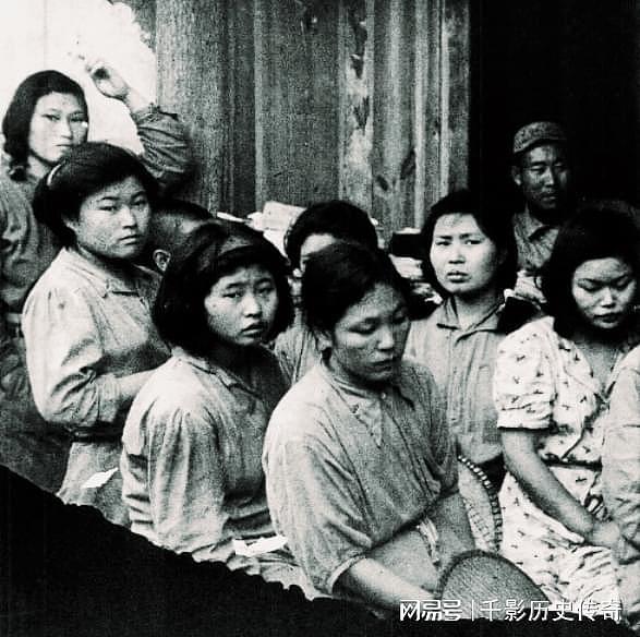 1937年，日军攻陷南京，日本记者写下了慰安妇的悲惨 - 7