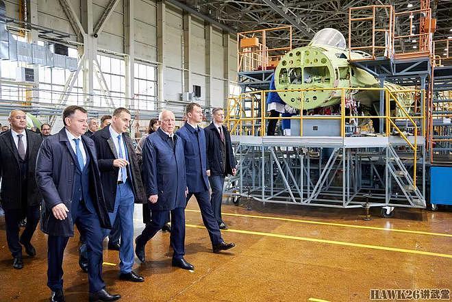 俄罗斯国家技术集团总经理视察共青城航空厂 将加速生产苏-57战机 - 2