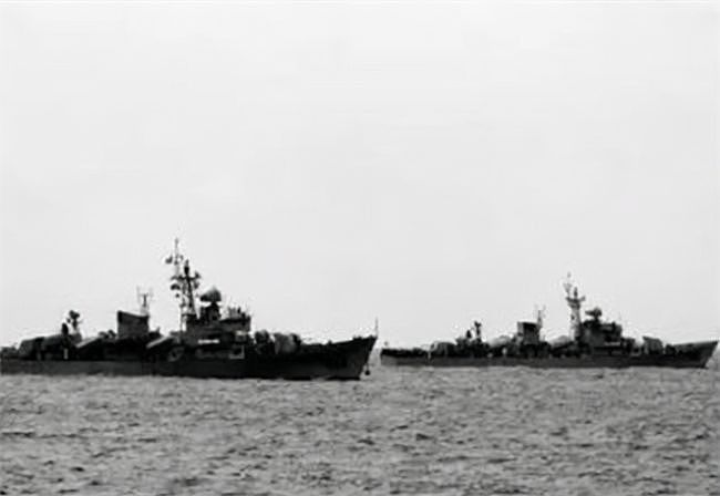 1988年赤瓜礁海战：一战奠定中国南海地位，是谁打响的第一枪？ - 6