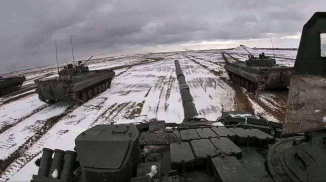 北约国家隔岸观火 乌克兰孤军奋战 泽连斯基：没人与我们并肩作战 - 2