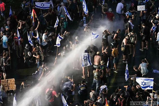 现场：以色列示威者抗议限制最高法院的权力 与警方发生暴力冲突 - 11