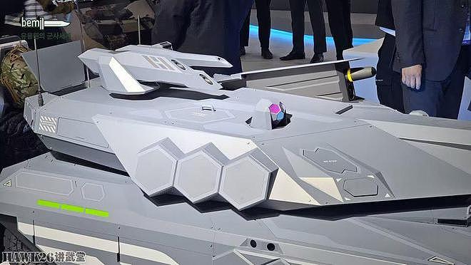 直击：韩国军警防务展览会 30吨步兵战车亮相 未来主战坦克很科幻 - 12