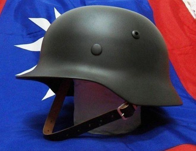 盘点抗战时期我国用过的5种钢盔，英国“飞碟”盔曾被大量引进 - 4