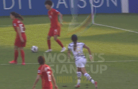 0-2！中国女足亚洲杯陷入绝境！后防线被打穿，补时手球被判点球 - 5