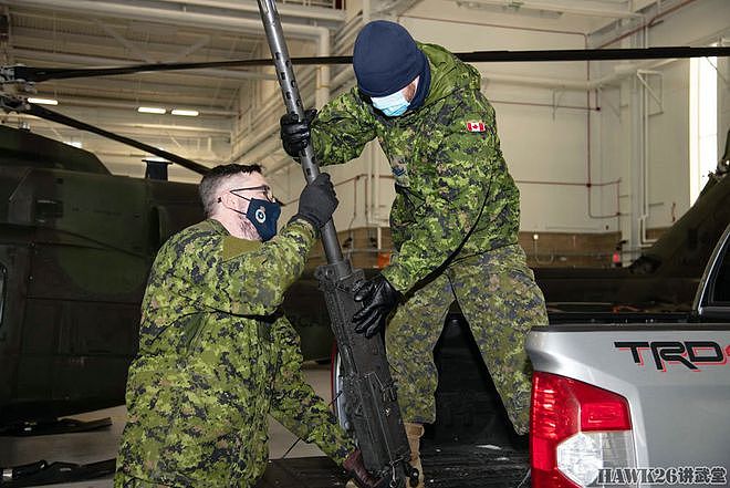 加拿大陆军航空兵赴美国演习 准备武器弹药 进行实弹射击训练 - 1