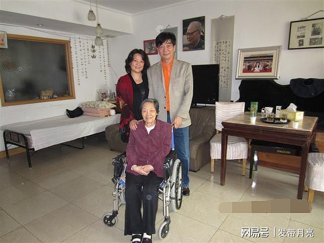 李刚：21岁嫁给叶剑英，育有2子，如今94岁身体健硕，子女很优秀 - 2