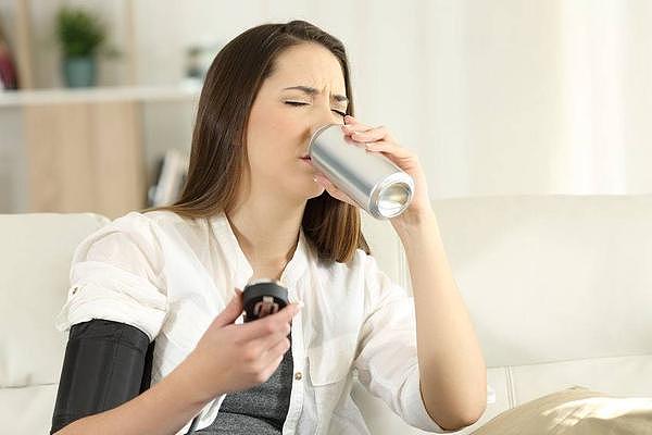 经常口干舌燥，喝水都没有用，可能和4个因素有关，早检查 - 2