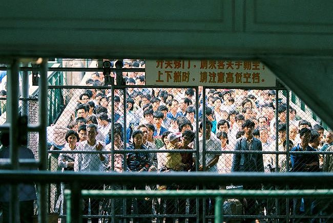 上海轮渡排队拥挤踩死66人：1987年12月10日陆家嘴出现踩踏事故 - 3