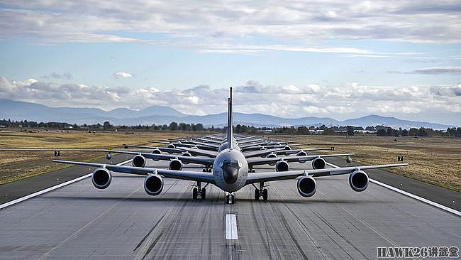 美国空军20架KC-135加油机“大象漫步”场面太大根本无法拍全 - 1