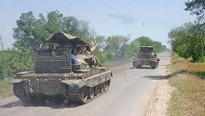 大反转！俄军将领亲赴一线指挥阵亡，为何乌克兰民众却声讨乌军？ - 4