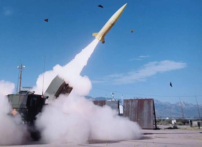 48小时大反转，美国同意提供先进火箭炮系统，四套海马斯价值七亿 - 2
