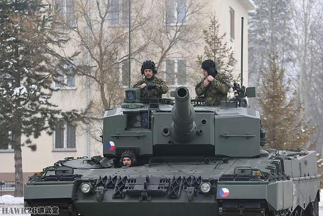 捷克接收第一辆豹2A4主战坦克 德国买单 补偿支援乌克兰的T-72M1 - 6