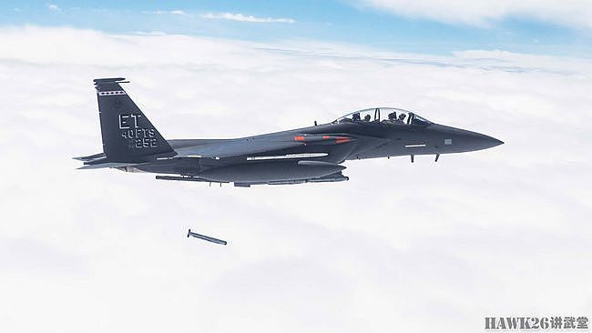 美国空军吐槽新型滑翔炸弹 挂载前的繁琐程序 网络通信正愈发关键 - 2