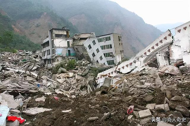 汶川地震，那个背儿子遗体走25公里的程林祥，感动全国后过得如何 - 2