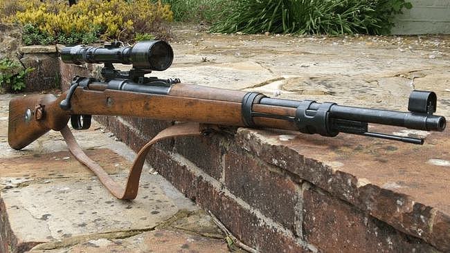 它是枪械历史上的经典 无数国家仿造 可靠性极高的毛瑟步枪 - 1