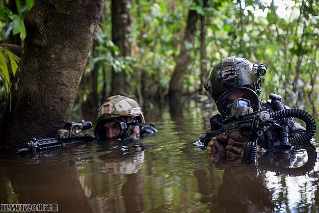 法国外籍军团最新宣传照 战斗蛙人在赤道地区训练 HK416逐渐列装 - 1