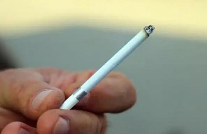 正常人一天最多能抽多少支烟？医生：控制在“这个数”，还算行 - 7