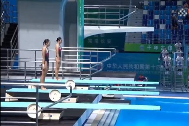 尴尬!跳水世界冠军全运会得0分,双人3米板2套动作,女教练憋住不笑 - 5