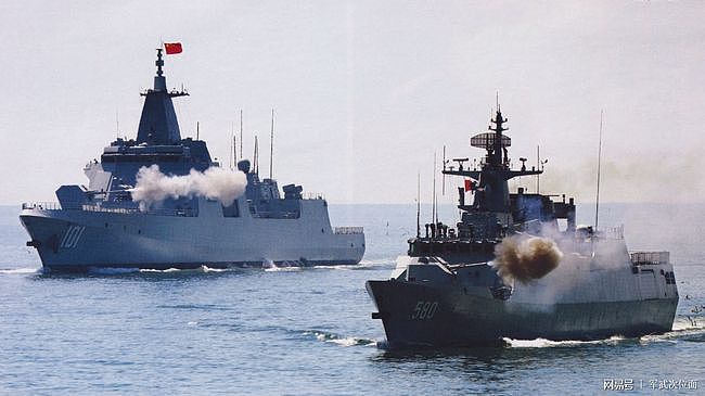 锋芒毕露，055万吨大驱，中国海军远洋作战走向深蓝的旗舰 - 2