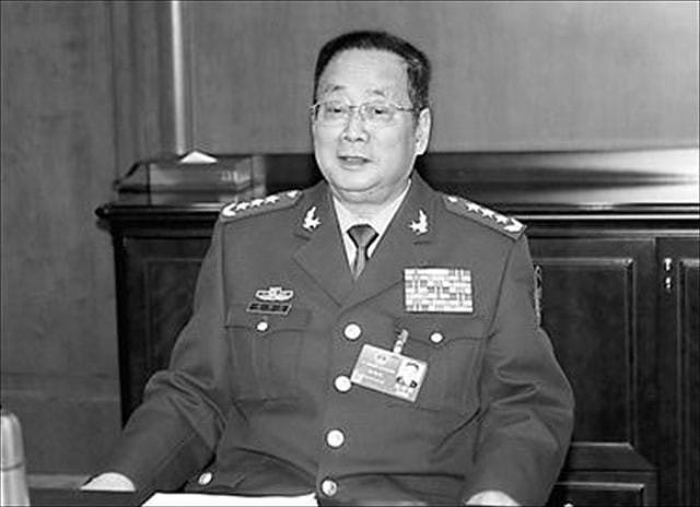 对越十年轮战，廖锡龙一战成名，邓小平点名：重点培养，先当军长 - 3