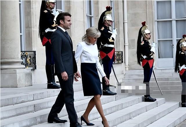 前法国总统奥朗德和旧情人结婚！新娘穿白裙，还曾嘲笑布丽吉特老 - 8